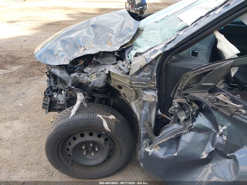 2018 Toyota Corolla VIN 5YFBURHE6JP810046 IAAI salvage auction — LEFT & RIGHT, Salvage - Greater Than 75% (Maryland), sold $625 on 2026-07-28 (photo 6)