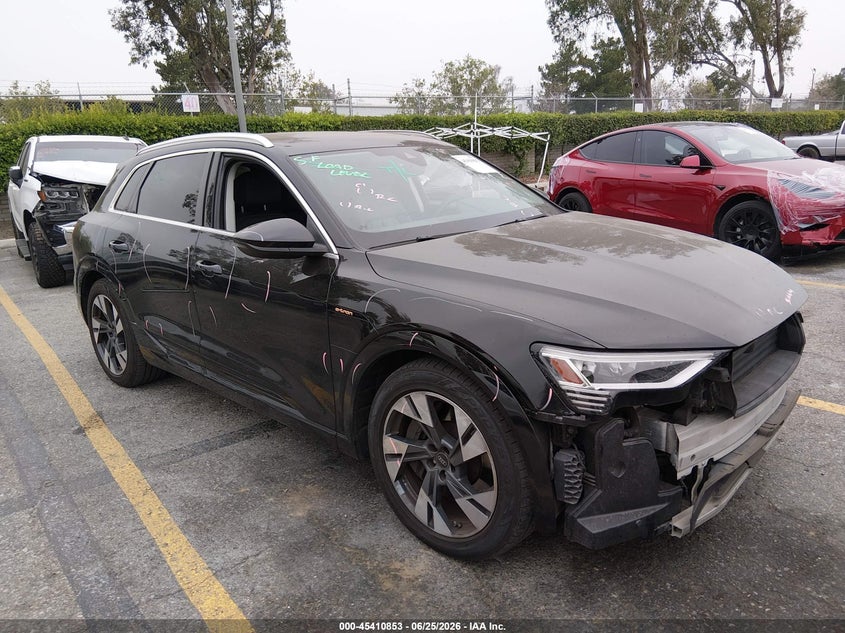 2022 Audi E-tron VIN WA1AAAGE3NB020211 IAAI salvage auction — FRONT END, Salvage Title, sold $14,050 on 2026-07-14 (photo 1)