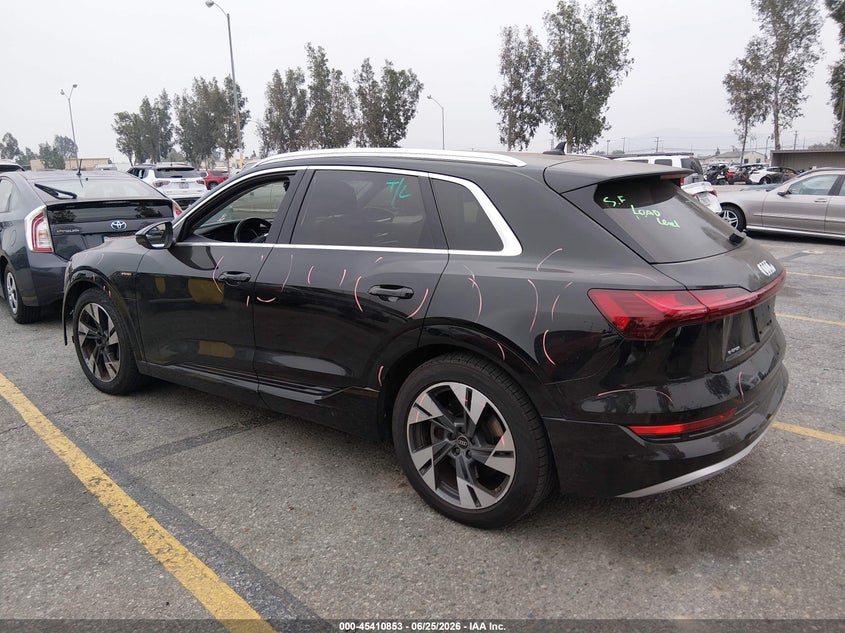 2022 Audi E-tron VIN WA1AAAGE3NB020211 IAAI salvage auction — FRONT END, Salvage Title, sold $14,050 on 2026-07-14 (photo 3)