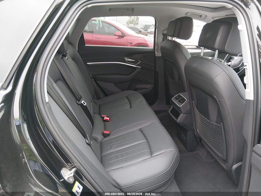 2022 Audi E-tron VIN WA1AAAGE3NB020211 IAAI salvage auction — FRONT END, Salvage Title, sold $14,050 on 2026-07-14 (photo 8)