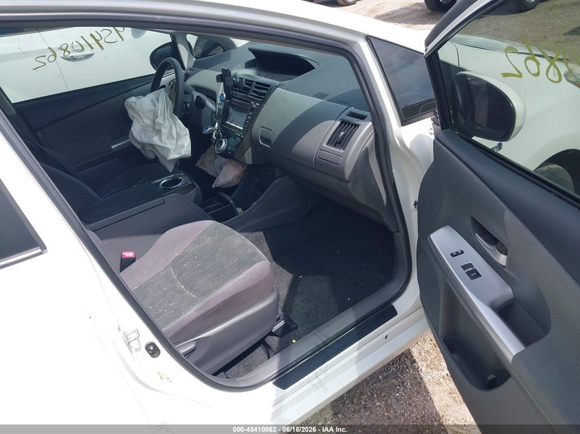2014 Toyota Prius v VIN JTDZN3EU2EJ014814 IAAI salvage auction — FRONT END, Salvage (Indiana), sold $3,250 on 2026-07-15 (photo 5)