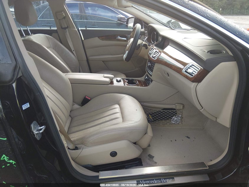 2013 Mercedes-benz Cls-klasse VIN WDDLJ7DB5DA084594 IAAI salvage auction — RIGHT FRONT, Salvage Title, sold $4,150 on 2026-07-26 (photo 5)