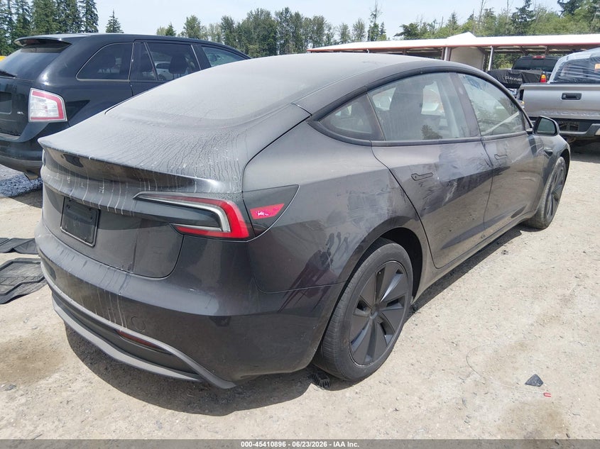 2025 Tesla Model 3 VIN 5YJ3E1EA9SF013260 IAAI salvage auction — SIDE, Wait Title, sold $13,900 on 2026-08-02 (photo 4)