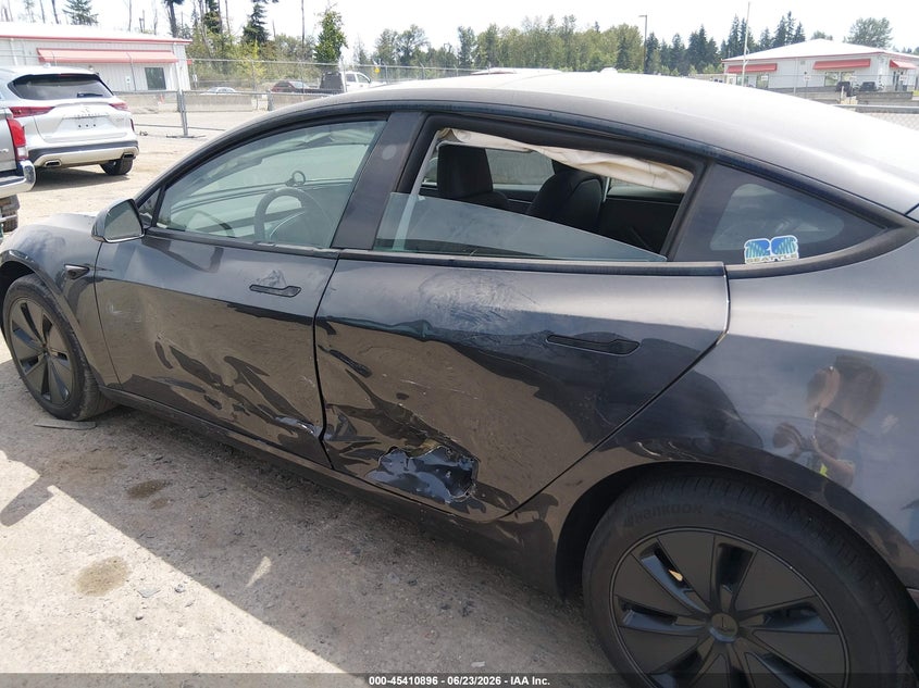 2025 Tesla Model 3 VIN 5YJ3E1EA9SF013260 IAAI salvage auction — SIDE, Wait Title, sold $13,900 on 2026-08-02 (photo 6)