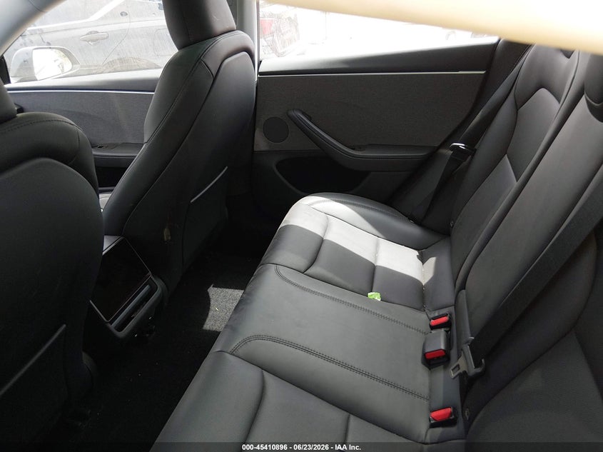2025 Tesla Model 3 VIN 5YJ3E1EA9SF013260 IAAI salvage auction — SIDE, Wait Title, sold $13,900 on 2026-08-02 (photo 8)