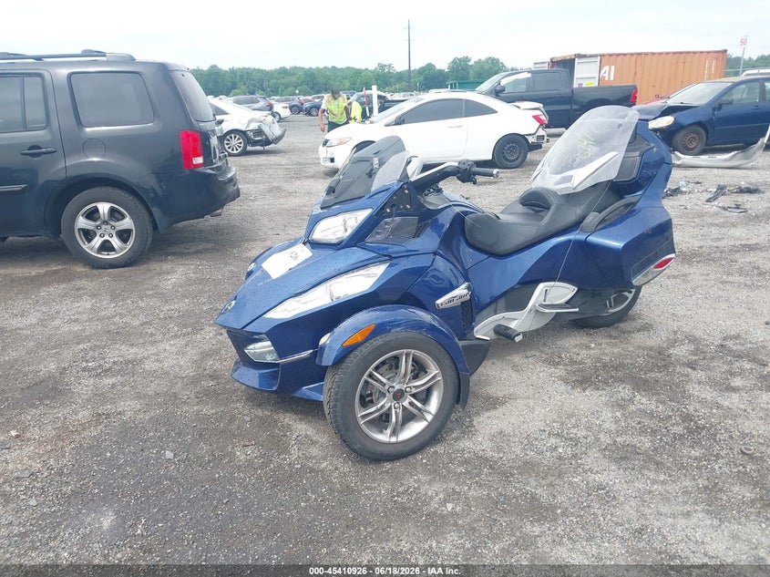 2011 Can-am Spyder roadster VIN 2BXJBKC19BV001520 IAAI salvage auction — FRONT END, Salvage - Greater Than 75% (Maryland), sold $1,550 on 2026-07-21 (photo 2)