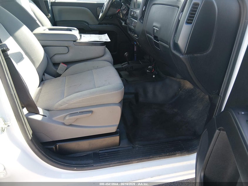 2018 Chevrolet Silverado 2500 VIN 1GC1KUEG0JF257881 IAAI salvage auction — NORMAL WEAR, Sf97 (Arizona), sold $14,100 on 2026-07-28 (photo 5)