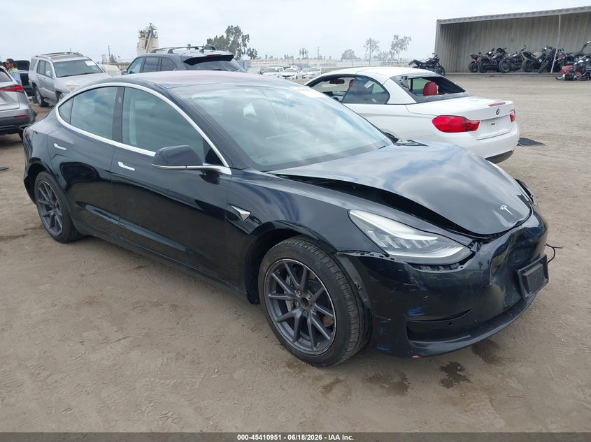 2018 Tesla Model 3 VIN 5YJ3E1EA0JF021133 IAAI salvage auction — FRONT END, Salvage (California), sold $3,550 on 2026-07-23 (photo 1)