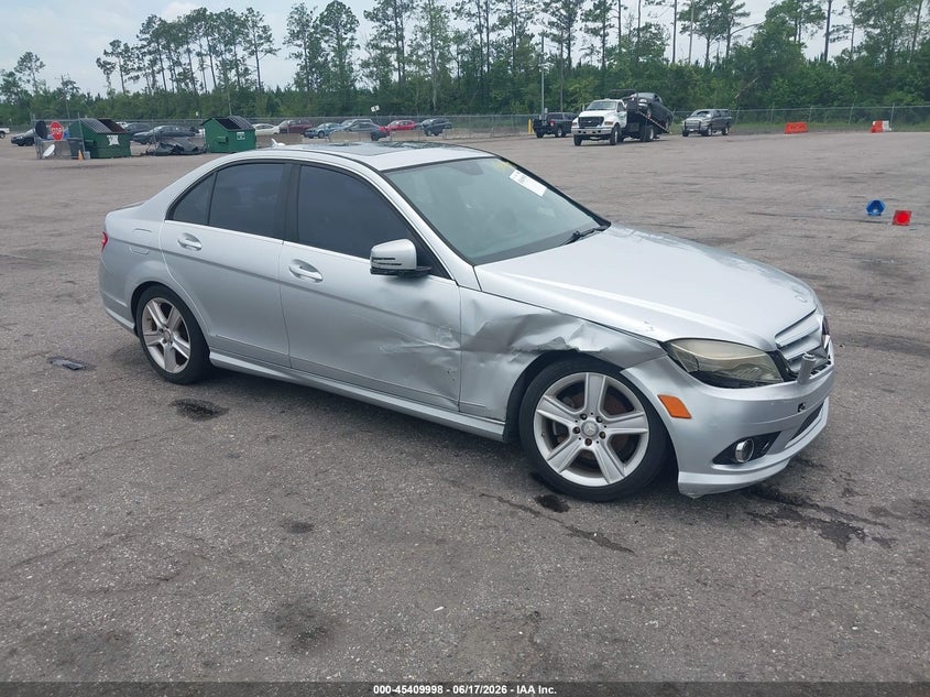 2010 Mercedes-benz C-klasse VIN WDDGF5EB4AR103025 IAAI salvage auction — UNKNOWN, Rebuildable (Florida), sold $400 on 2026-07-21 (photo 1)