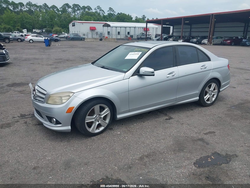2010 Mercedes-benz C-klasse VIN WDDGF5EB4AR103025 IAAI salvage auction — UNKNOWN, Rebuildable (Florida), sold $400 on 2026-07-21 (photo 2)