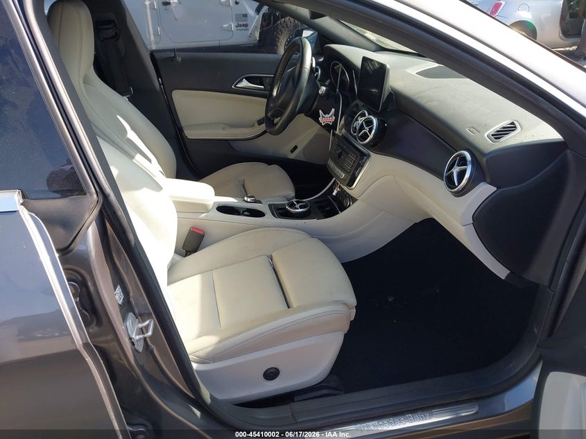 2017 Mercedes-benz Cla-klasse VIN WDDSJ4EB3HN432092 IAAI salvage auction — RIGHT SIDE, Salvage (California), sold $2,750 on 2026-07-28 (photo 5)