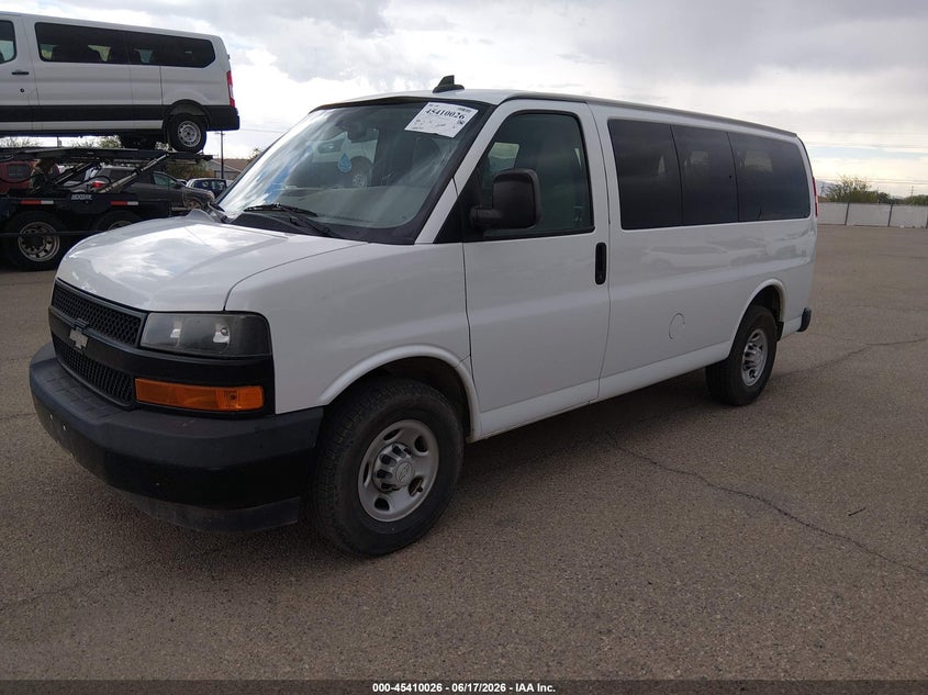 2019 Chevrolet Express 2500 VIN 1GAWGEFG9K1283480 IAAI salvage auction — NORMAL WEAR, Sf97 (Arizona), sold $8,950 on 2026-08-25 (photo 2)