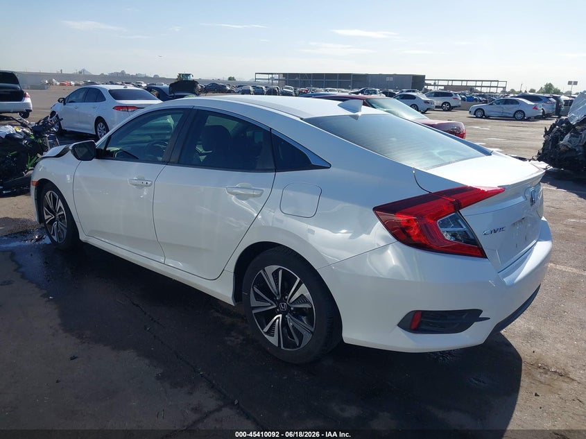 2018 Honda Civic VIN JHMFC1F35JX009826 IAAI salvage auction — RIGHT FRONT, Salvage Title, sold $4,050 on 2026-07-28 (photo 3)