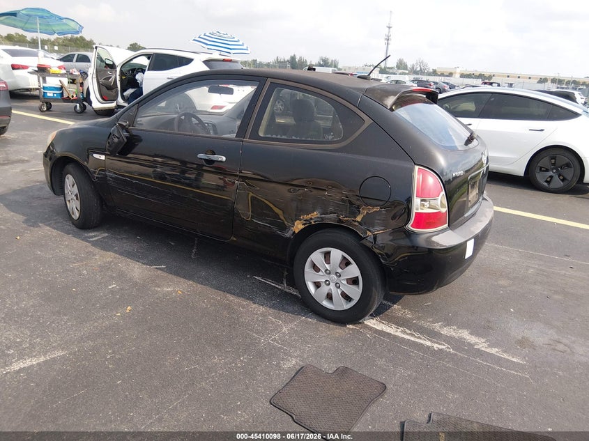 2011 Hyundai Accent VIN KMHCM3AC8BU199785 IAAI salvage auction — LEFT SIDE, Rebuildable (Florida), sold $750 on 2026-07-16 (photo 3)