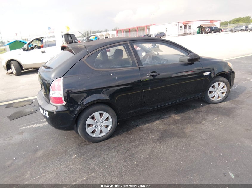 2011 Hyundai Accent VIN KMHCM3AC8BU199785 IAAI salvage auction — LEFT SIDE, Rebuildable (Florida), sold $750 on 2026-07-16 (photo 4)