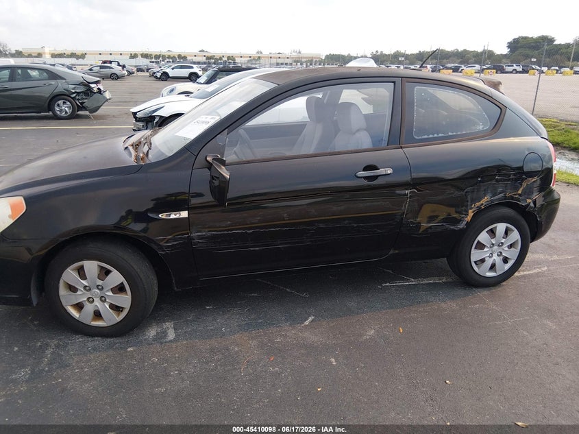2011 Hyundai Accent VIN KMHCM3AC8BU199785 IAAI salvage auction — LEFT SIDE, Rebuildable (Florida), sold $750 on 2026-07-16 (photo 6)