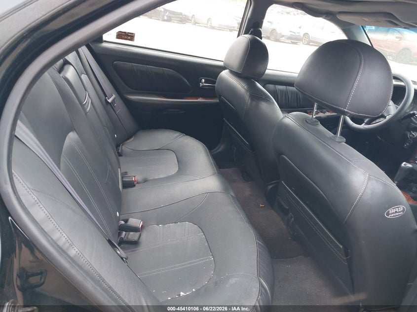 2002 Hyundai Sonata VIN KMHWF35H42A712514 IAAI salvage auction — NORMAL WEAR, Clear (Pennsylvania), sold $350 on 2026-07-10 (photo 8)