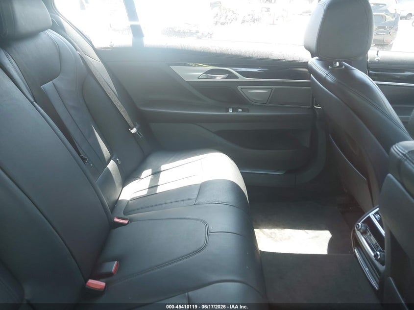 2018 BMW 7er VIN WBA7E2C56JG743027 IAAI salvage auction — REAR END, Salvage Certificate (California), sold $8,300 on 2026-07-10 (photo 8)