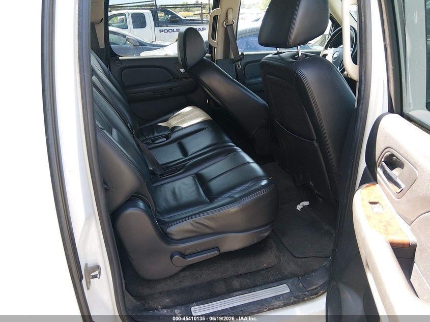 2008 Chevrolet Suburban 1500 VIN 3GNFK16388G159682 IAAI salvage auction — REAR END, Salvage (Utah), sold $775 on 2026-07-09 (photo 8)