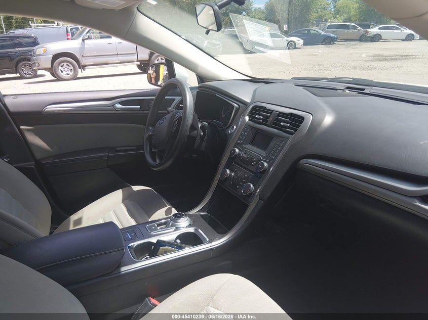 2018 Ford Fusion VIN 3FA6P0UU3JR281981 IAAI salvage auction — NORMAL WEAR, SF97 (Rhode Island), sold $9,700 on 2026-07-23 (photo 5)