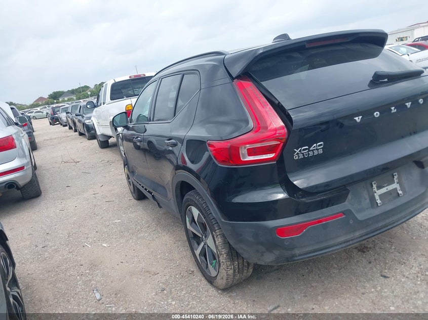 2025 Volvo Xc40 VIN YV4L12UC7S2533705 IAAI salvage auction — FRONT END, Salvage (Texas), sold $9,450 on 2026-07-22 (photo 3)