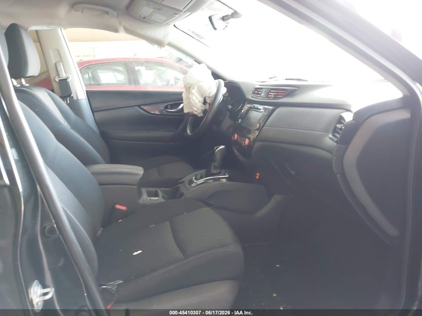 2017 Nissan Rogue VIN KNMAT2MT5HP609843 IAAI salvage auction — FRONT END, Salvage (Tennessee), sold $700 on 2026-07-29 (photo 5)