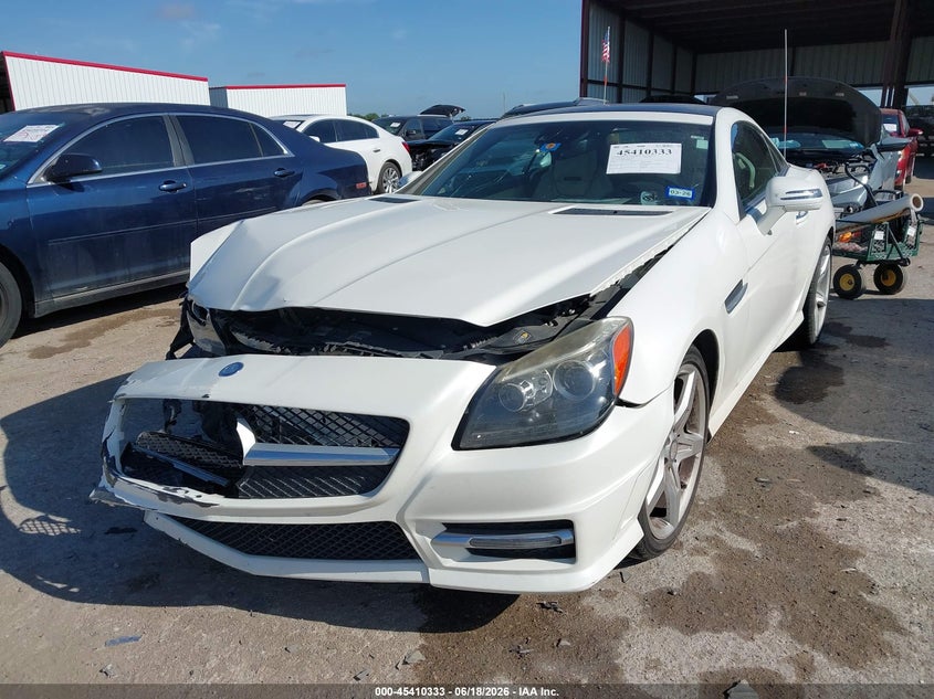 2014 Mercedes-benz Slk-klasse VIN WDDPK5HA1EF089946 IAAI salvage auction — FRONT END, Salvage (Texas), sold $2,150 on 2026-08-04 (photo 2)