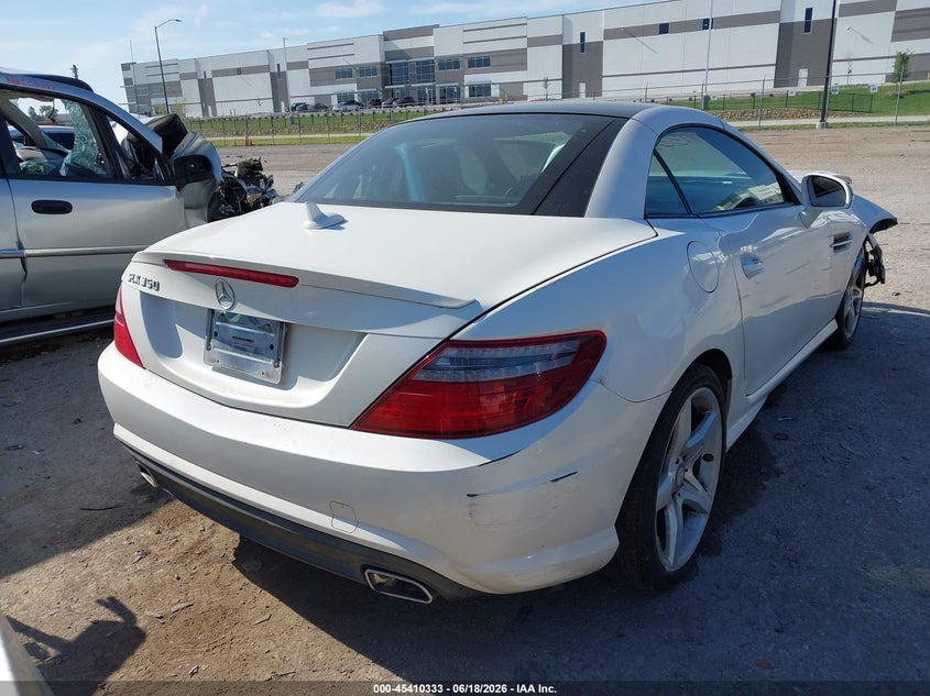 2014 Mercedes-benz Slk-klasse VIN WDDPK5HA1EF089946 IAAI salvage auction — FRONT END, Salvage (Texas), sold $2,150 on 2026-08-04 (photo 4)