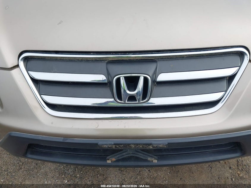 2005 Honda Cr-v VIN SHSRD78955U322870 IAAI salvage auction — BIO HAZARD, Clear (Massachusetts), sold $900 on 2026-07-24 (photo 6)