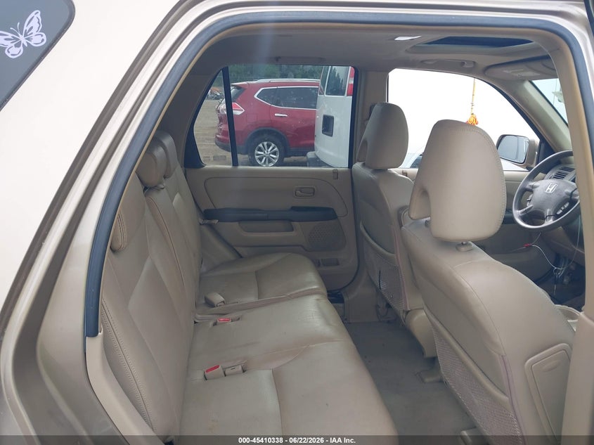 2005 Honda Cr-v VIN SHSRD78955U322870 IAAI salvage auction — BIO HAZARD, Clear (Massachusetts), sold $900 on 2026-07-24 (photo 8)