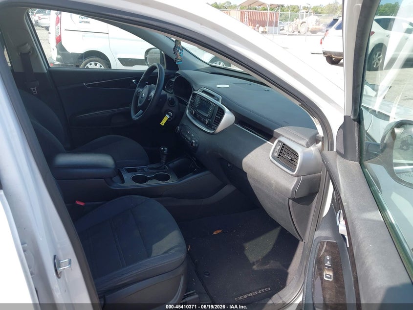2016 Kia Sorento VIN 5XYPG4A51GG141451 IAAI salvage auction — NORMAL WEAR, Clear (Florida), sold $1,225 on 2026-07-16 (photo 5)