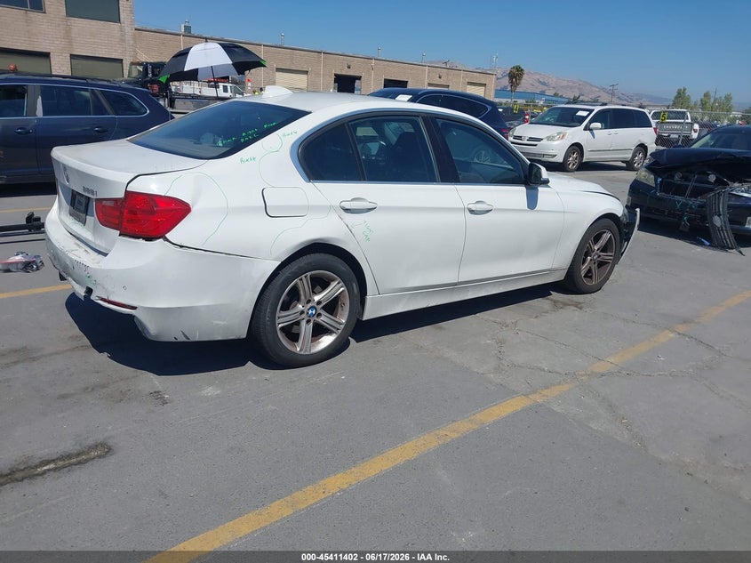 2015 BMW VIN WBA3C1C54FP852463 IAAI salvage auction — FRONT & REAR, Salvage Title, sold $2,150 on 2026-08-10 (photo 4)
