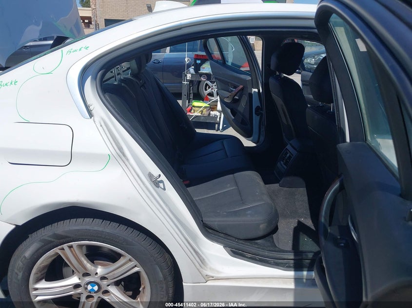 2015 BMW VIN WBA3C1C54FP852463 IAAI salvage auction — FRONT & REAR, Salvage Title, sold $2,150 on 2026-08-10 (photo 8)
