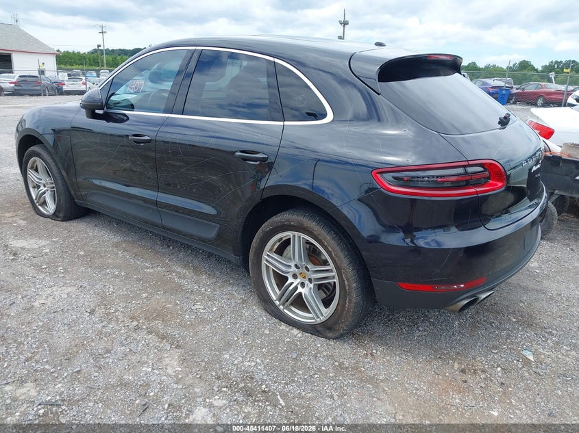 2016 Porsche Macan VIN WP1AB2A58GLB40227 IAAI salvage auction — VANDALISM, Salvage (Pennsylvania), sold $4,600 on 2026-07-08 (photo 3)