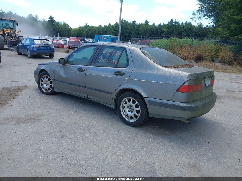 2001 Saab 9-5 VIN YS3ED48E713026542 IAAI salvage auction — BIO HAZARD, Salvage (Idaho), sold $275 on 2026-08-17 (photo 3)