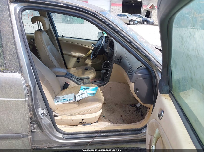 2001 Saab 9-5 VIN YS3ED48E713026542 IAAI salvage auction — BIO HAZARD, Salvage (Idaho), sold $275 on 2026-08-17 (photo 5)