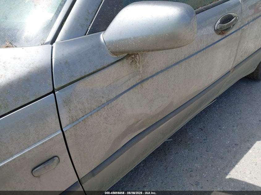 2001 Saab 9-5 VIN YS3ED48E713026542 IAAI salvage auction — BIO HAZARD, Salvage (Idaho), sold $275 on 2026-08-17 (photo 6)