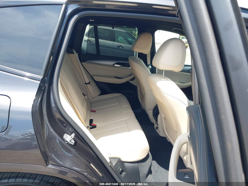 2019 BMW X3 VIN 5UXTS3C56K0Z05523 IAAI salvage auction — RIGHT FRONT, Salvage Title, sold $19,050 on 2026-07-17 (photo 8)