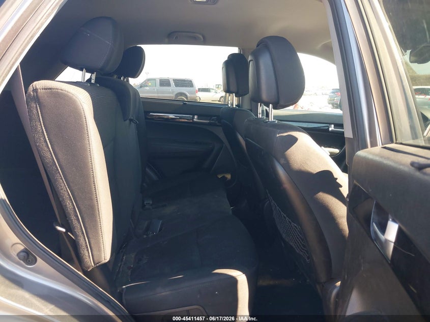 2014 Kia Sorento VIN 5XYKT3A60EG540289 IAAI salvage auction — RIGHT SIDE, Salvage (California), sold $1,450 on 2026-07-08 (photo 8)
