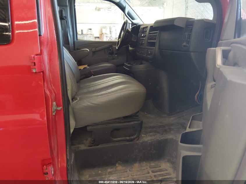 2016 Chevrolet Express 3500 VIN 1GAZGNFF5G1283715 IAAI salvage auction — LEFT FRONT, Sf97 (New York), sold $7,250 on 2026-08-31 (photo 5)