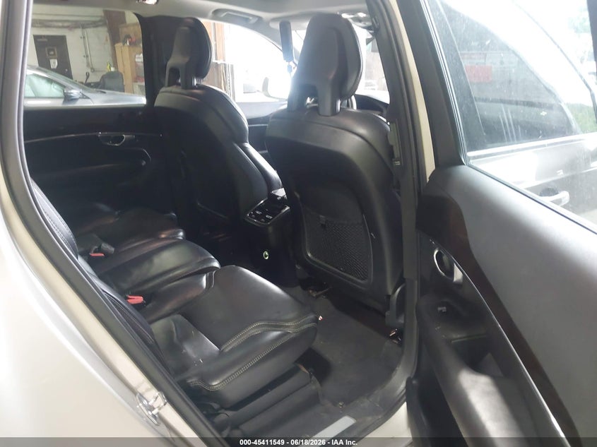 2017 Volvo Xc90 VIN YV4A22PKXH1147110 IAAI salvage auction — RIGHT FRONT, Wait Title, sold $4,650 on 2026-08-09 (photo 8)
