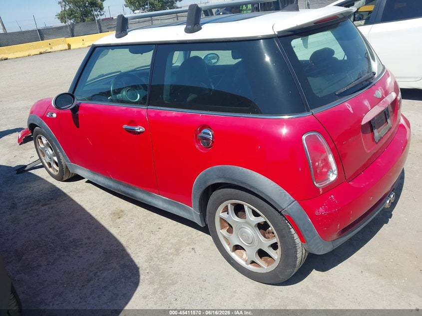 2006 Mini Cooper VIN WMWRE33596TN27637 IAAI salvage auction — NORMAL WEAR, Clear - Dealer Only (California), sold $475 on 2026-07-09 (photo 3)