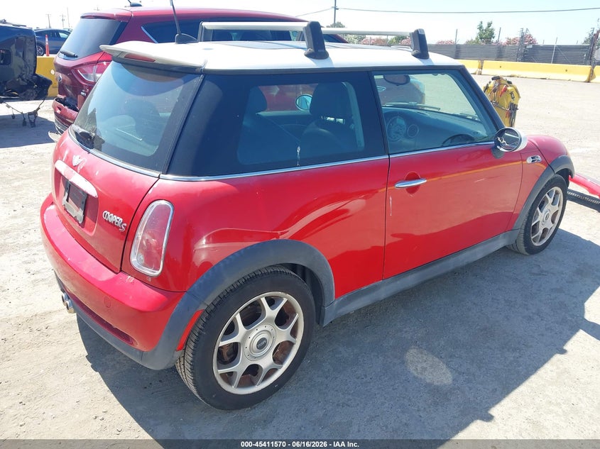 2006 Mini Cooper VIN WMWRE33596TN27637 IAAI salvage auction — NORMAL WEAR, Clear - Dealer Only (California), sold $475 on 2026-07-09 (photo 4)