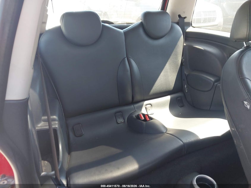 2006 Mini Cooper VIN WMWRE33596TN27637 IAAI salvage auction — NORMAL WEAR, Clear - Dealer Only (California), sold $475 on 2026-07-09 (photo 8)
