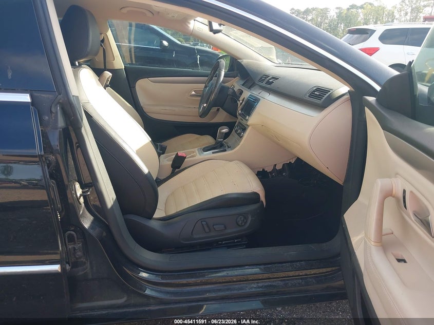 2010 Volkswagen Passat cc VIN WVWML7AN9AE517393 IAAI salvage auction — NORMAL WEAR, Clear (Florida), sold $300 on 2026-07-28 (photo 5)