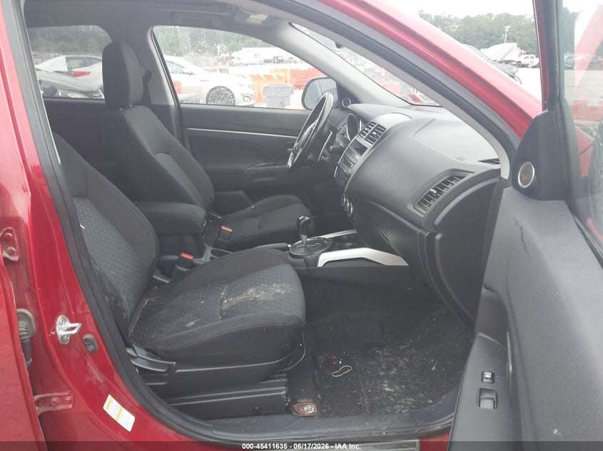 2011 Mitsubishi Outlander sport VIN JA4AR4AU4BZ011515 IAAI salvage auction — NORMAL WEAR, Clear (New York), sold $475 on 2026-07-28 (photo 5)