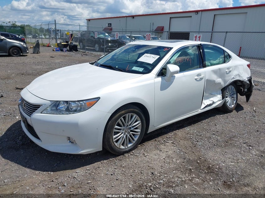 2014 Lexus VIN JTHBK1GG8E2120019 IAAI salvage auction — LEFT & RIGHT, Salvage Title, sold $50 on 2026-07-28 (photo 2)
