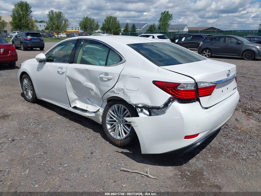 2014 Lexus VIN JTHBK1GG8E2120019 IAAI salvage auction — LEFT & RIGHT, Salvage Title, sold $50 on 2026-07-28 (photo 3)