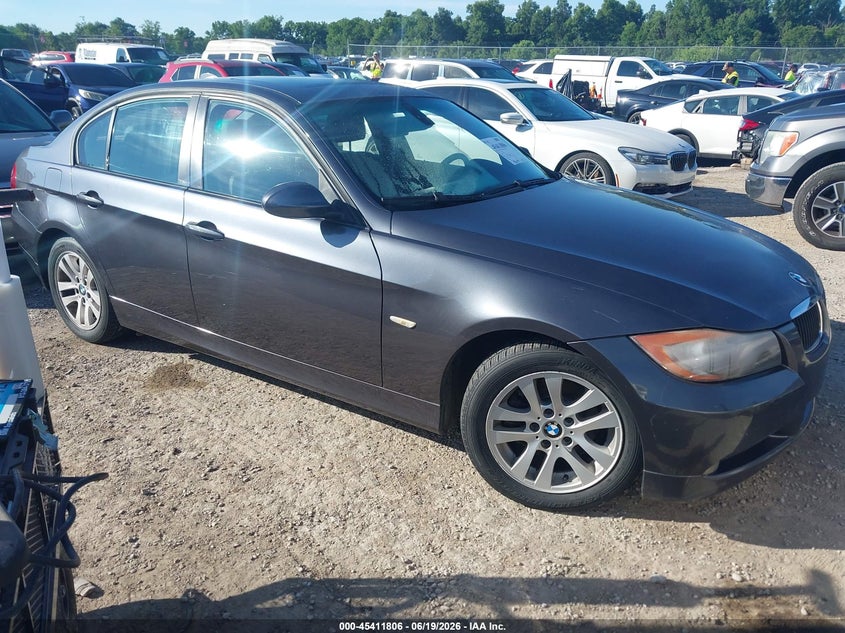 2006 BMW 3 series VIN WBAVB13586PT05241 IAAI salvage auction — NORMAL WEAR, Original (Kentucky), sold $250 on 2026-07-06 (photo 1)