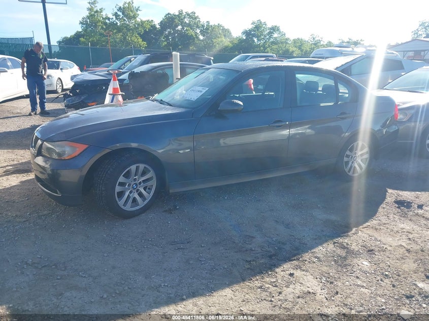 2006 BMW 3 series VIN WBAVB13586PT05241 IAAI salvage auction — NORMAL WEAR, Original (Kentucky), sold $250 on 2026-07-06 (photo 2)